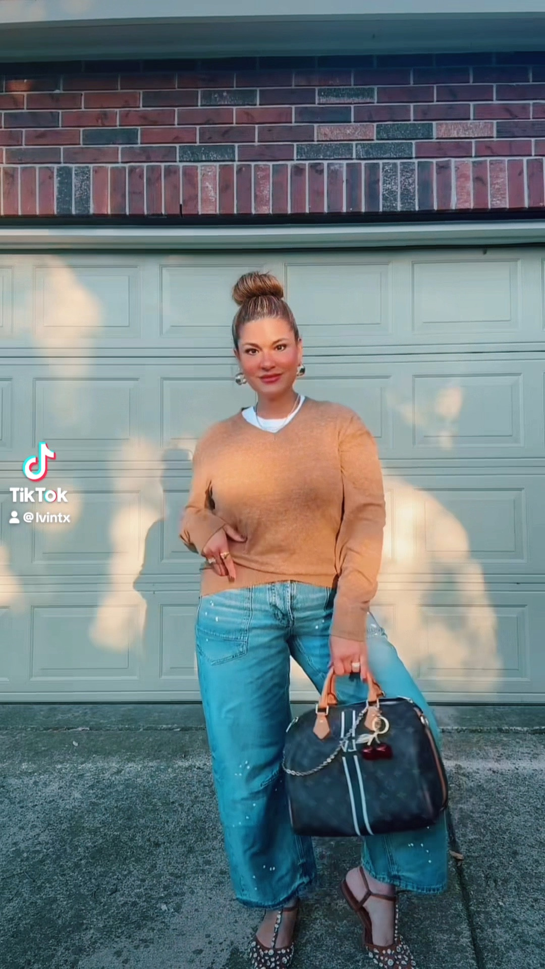 Casual Friday OOTD, wearing my new favorite Moxie Barrel Jeans from Free People 

#LTKOver40 #LTKStyleTip #LTKMidsize