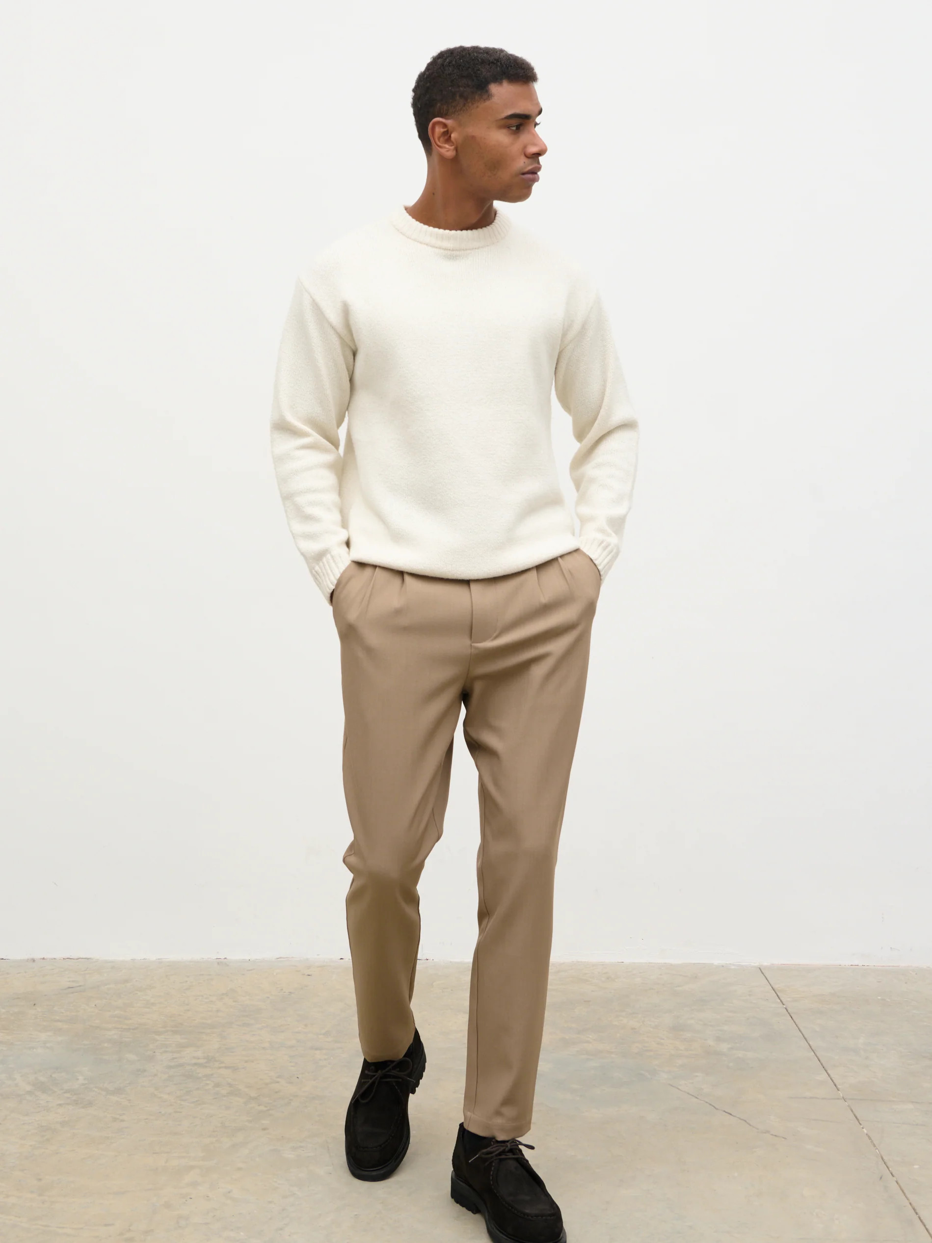 Axton Tailored Trousers - Dark Beige | NOBL