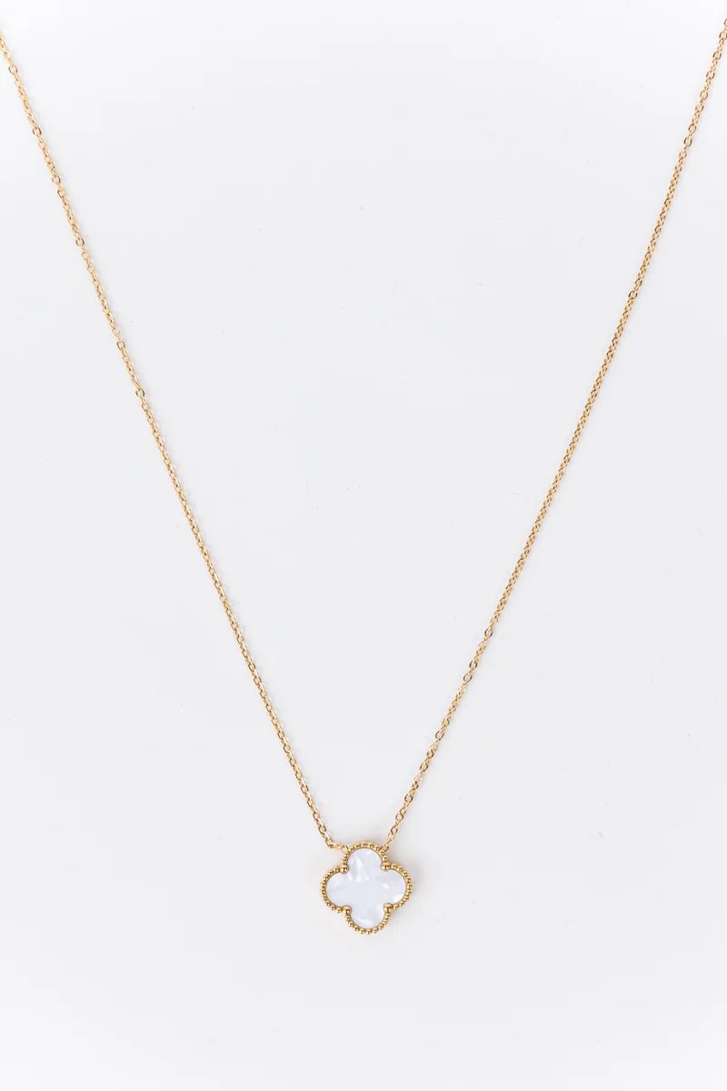 Alora Clover Pendant Necklace- White | Avara