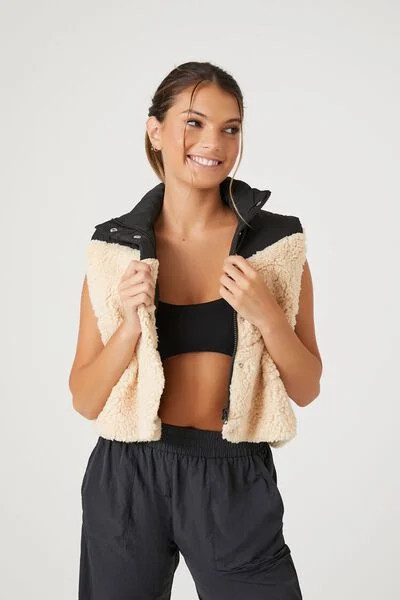 Active Faux Shearling Colorblock Vest | Forever 21 | Forever 21 (US)
