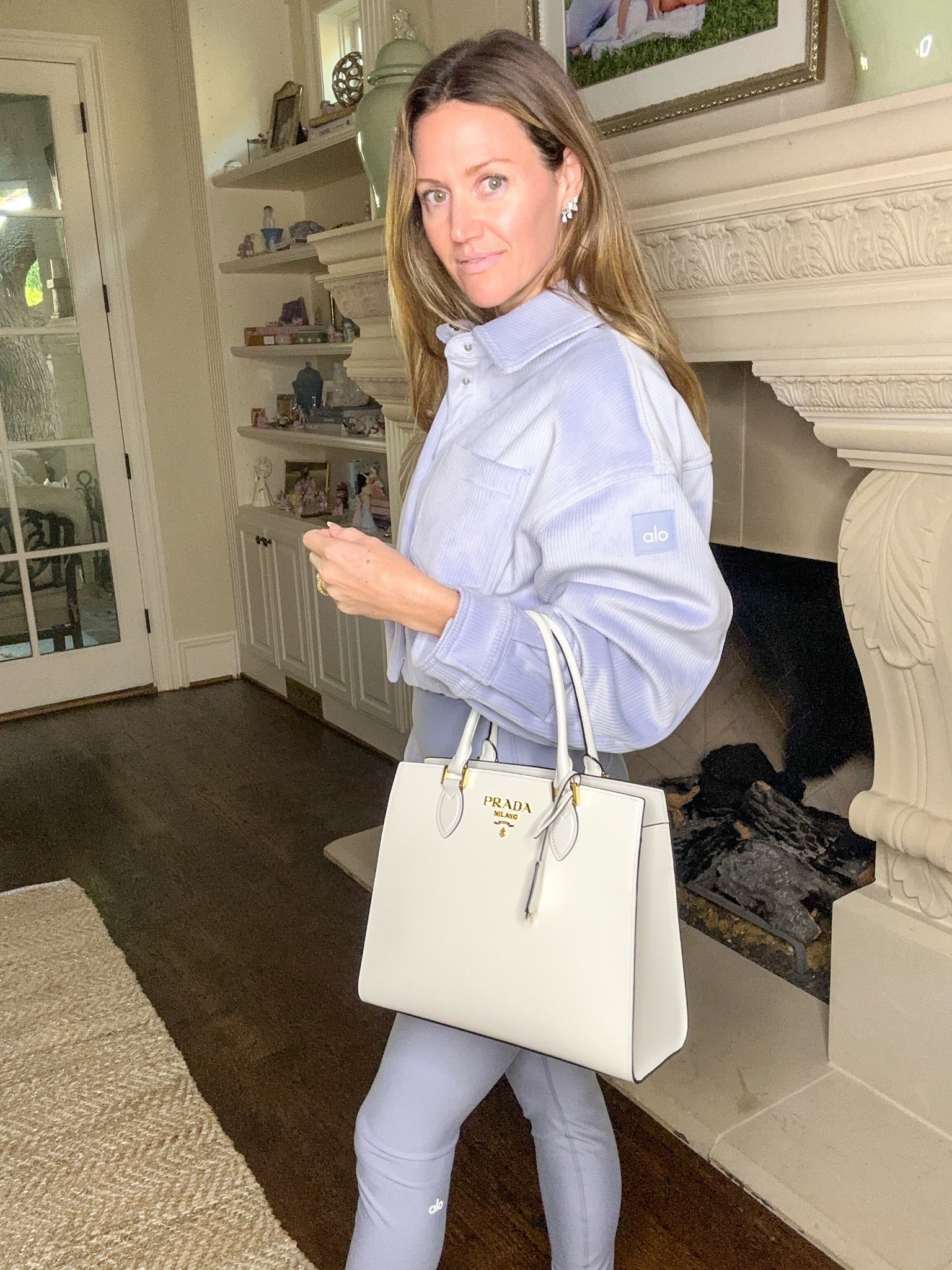 Thai soft icy blue is absolutely gorgeous. I got a medium in the pants and medium in top…so I guess I sized up for this set. I always size up with anything cropped #alo #activewear