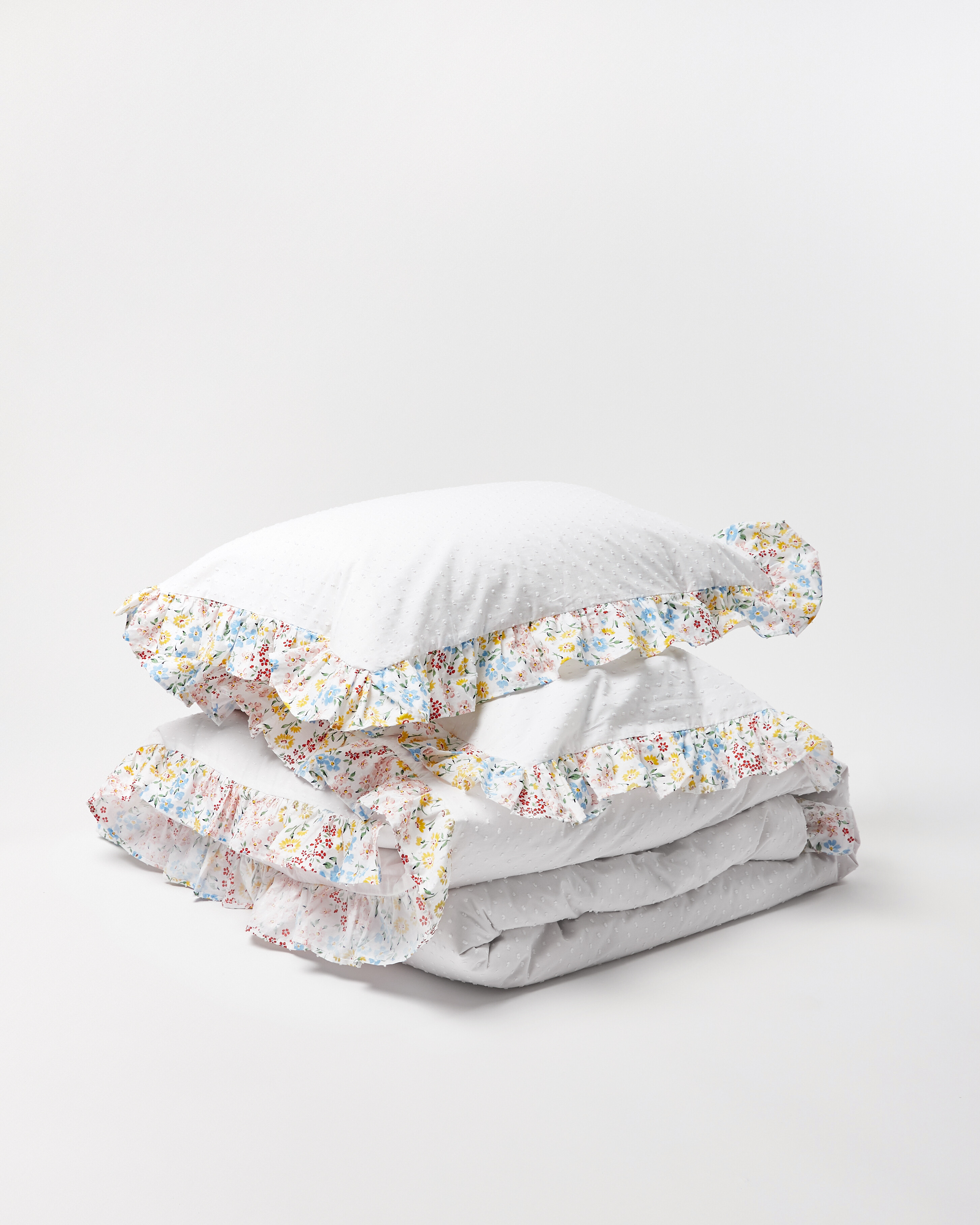 Floral Ruffle White Duvet & Pillowcases Bed Linen Sets | Oliver Bonas | Oliver Bonas (Global)