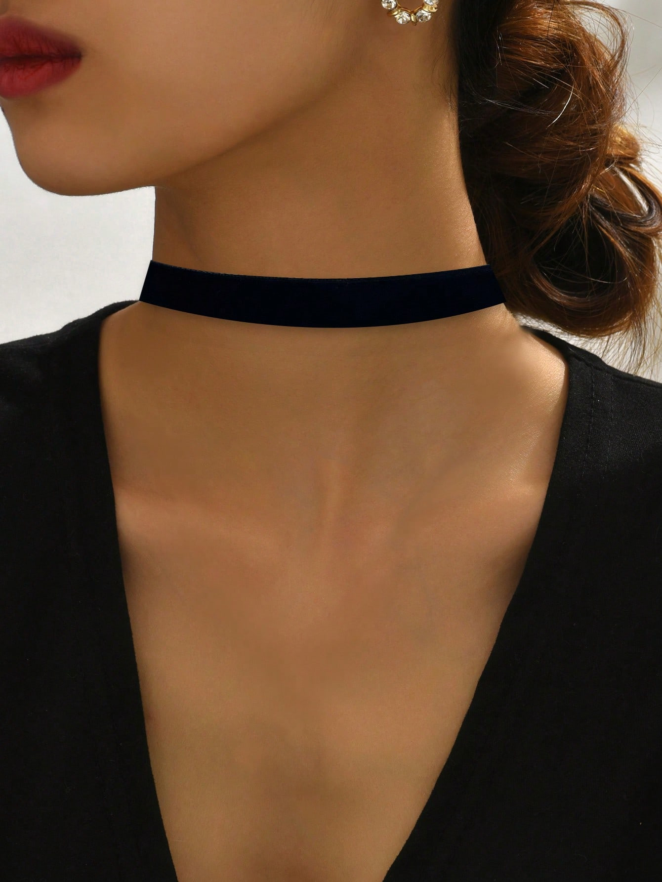 1pc Black Velvet Fabric Summer Thin Bohemian Choker Necklace For Women | SHEIN