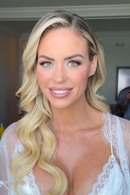 Bridal Glowy and Bronzed Soft Glam Makeup in Jupiter Beach Resort by Jess Bonilla Beauty

#LTKbeauty #LTKwedding #LTKSpringSale