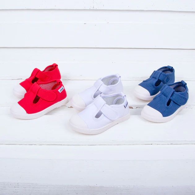 Chris Canvas Shoe | Classic Whimsy