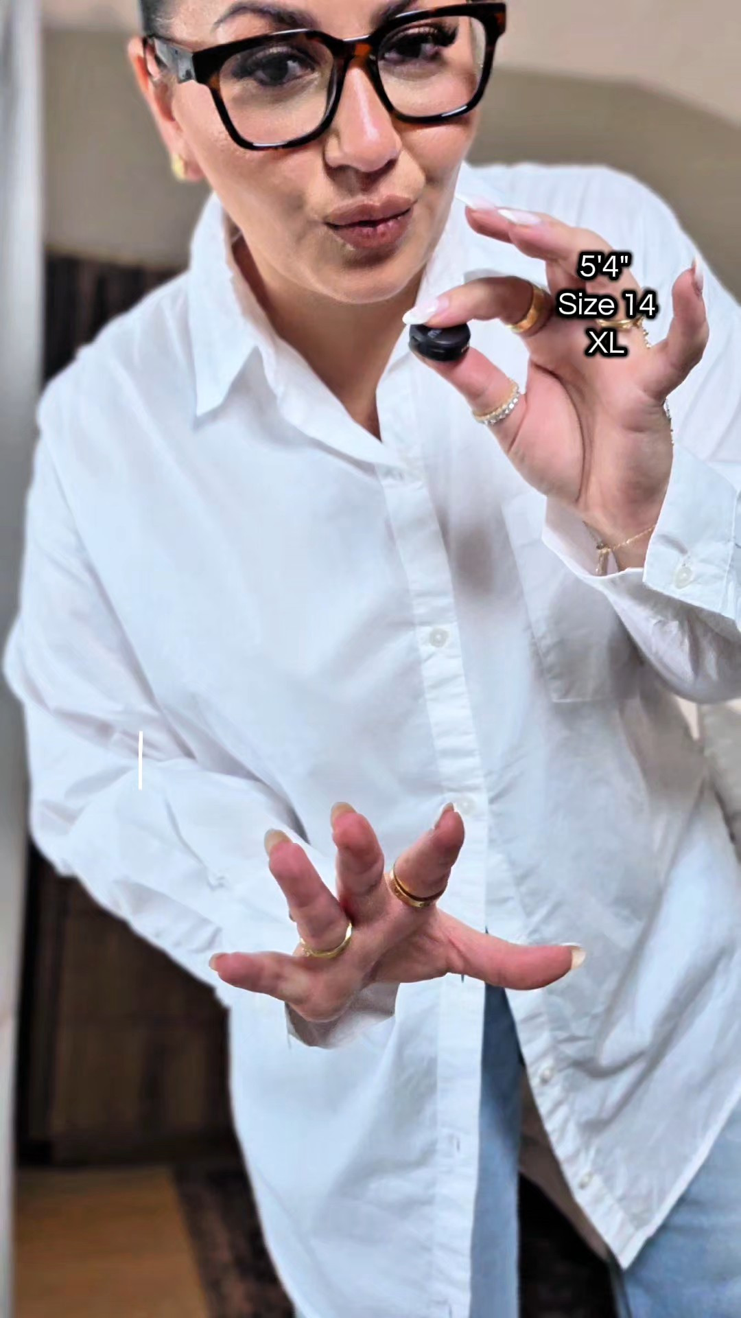 A crisp white button down 🤌🏻

#LTKMidsize #LTKOver40 #LTKootd