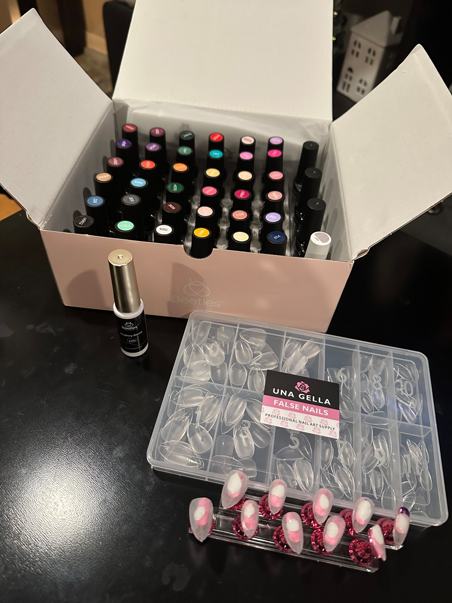 Sometimes I make my own press ons especially during the holidays when I want fun designs.

#LTKHoliday #LTKBeauty #LTKGiftGuide