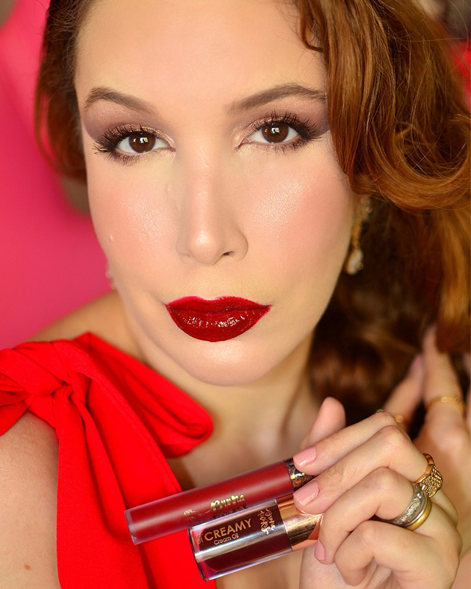 Sextou com lip combo e já anota aí: 
- Batom líquido Matte na cor Roberta;
- Gloss BT Creamy na cor Panacota;
Ambos de linha Bruna Tavares 💋💄