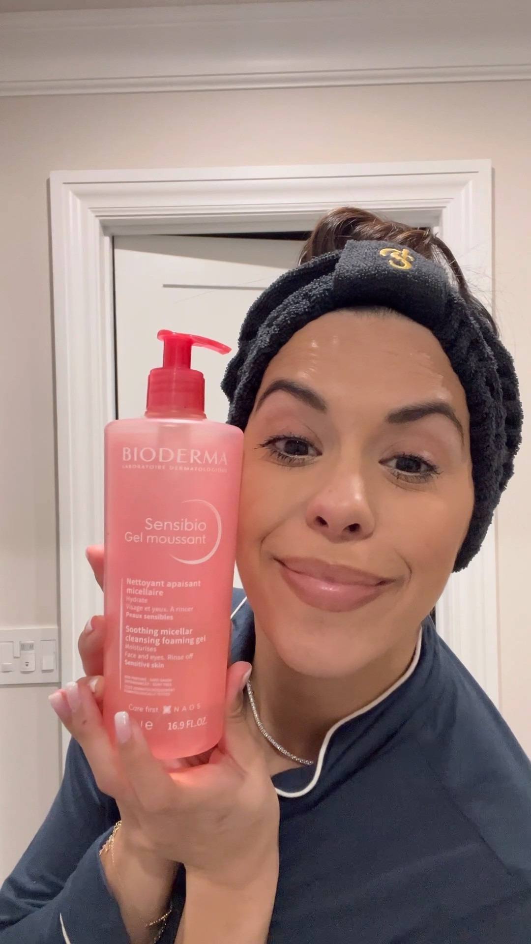 My nighttime skincare routine! It’s simple, effective and always focused on anti-aging! 

#LTKBeauty #LTKWatchNow #LTKBump