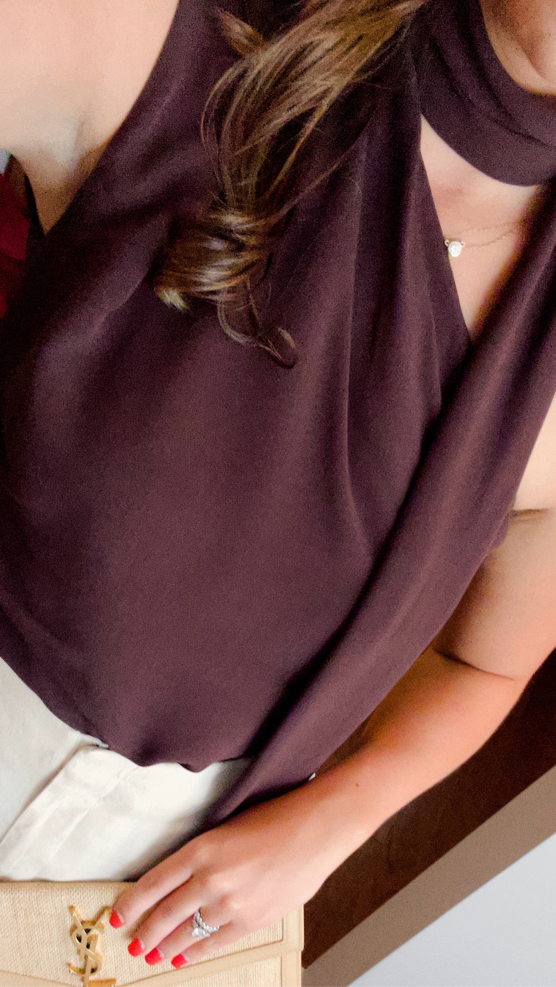 #OOTD for girls night 🍸Out for cocktails & pasta with my fave people 🤍 Outfit details are linked in my bio! Also plz ignore the AC unit in the back 🤣 had to work with what I had to prop my phone up on LOL 

#outfitideas #outfitinspo #summerstyle

#LTKFindsUnder100