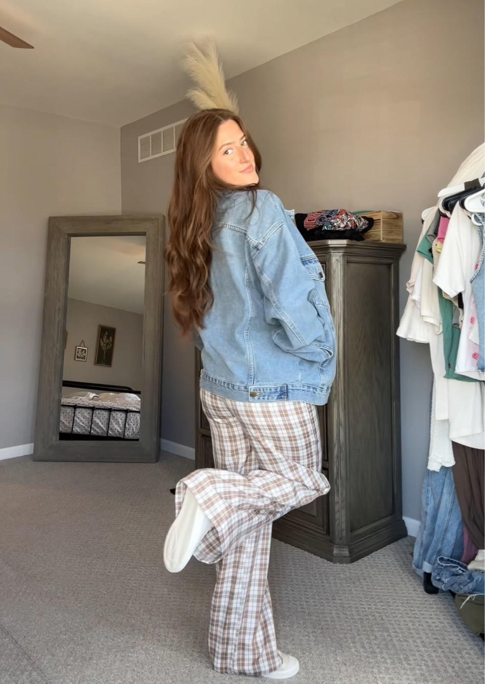 Pants are princess Polly but there’s no link :( I linked a similar reseller. jacket is size small