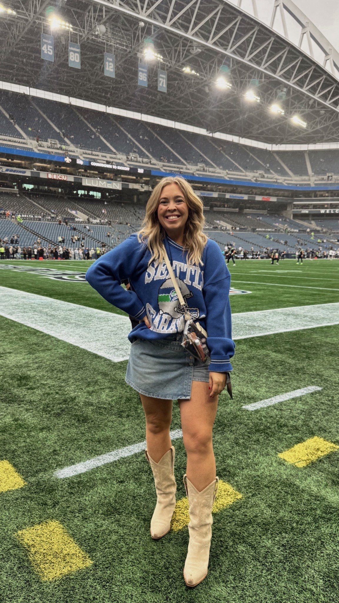 Midsize Game Day Outfit!! 🏈💙💚 Wearing a size XL crewneck! I would suggest getting your regular size for a very oversized fit or size down one for a regular fit. Wearing a 32 in the skort  Also linked a few similar options for everything 🫶🏻 

#LTKSeasonal #LTKMidsize #LTKFindsUnder100