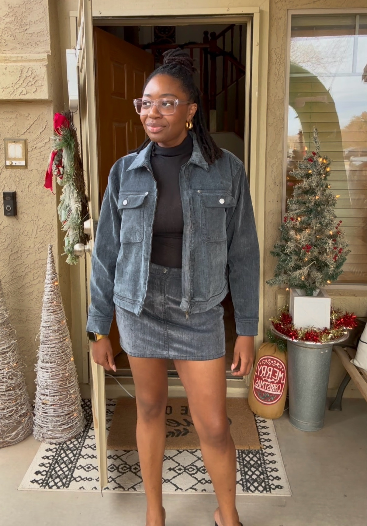 This set is perfect for fall! Put it on with a sweater and boots to make it winter ready! Also comes with match pants 😊

Wearing a Medium jacket and size 4 skirt for reference. I would size up in the jacket for an oversized look.

#LTKSaleAlert #LTKCyberWeek #LTKHoliday