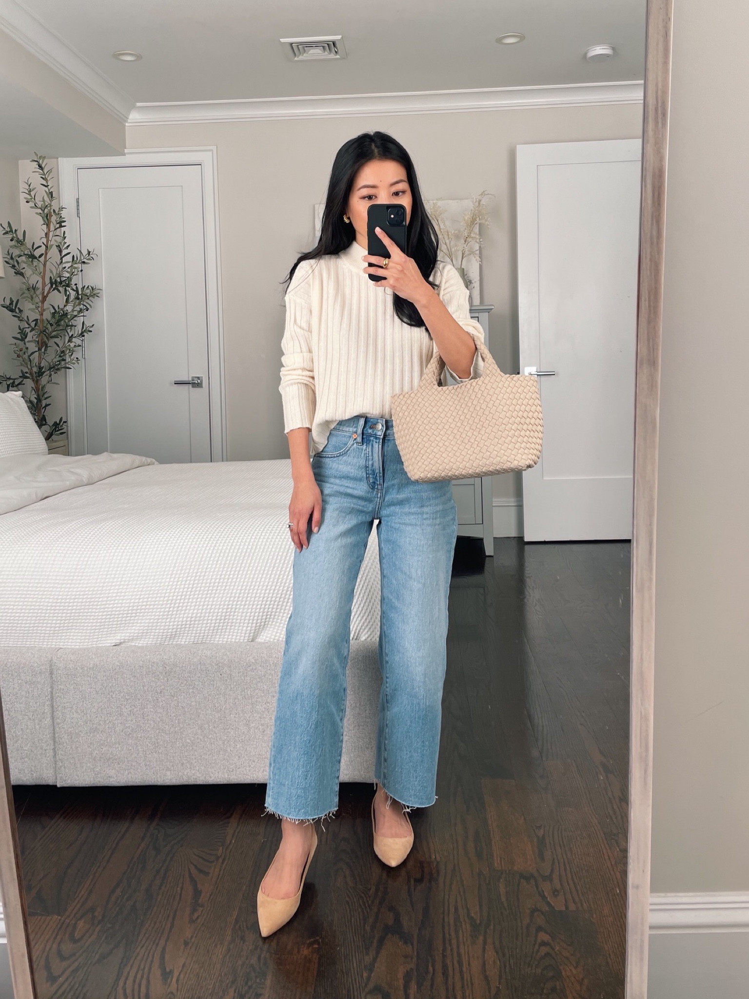 One of my favorite cuts of jeans! Petite friendly and a little different from my usual slim jeans 

• Relaxed sweater in antique cream size xxs

• Petite perfect vintage wide leg crop jeans in altoona wash size 24 petite. These are so petite friendly! Petite 24 has a 26.5” inseam and 9.5” rise , the inseam increased a tad with size. 

• Old sam Edelman flats, linked similar 

• Naghedi tote

#petite winter outfits 

#LTKsalealert #LTKworkwear #LTKSeasonal