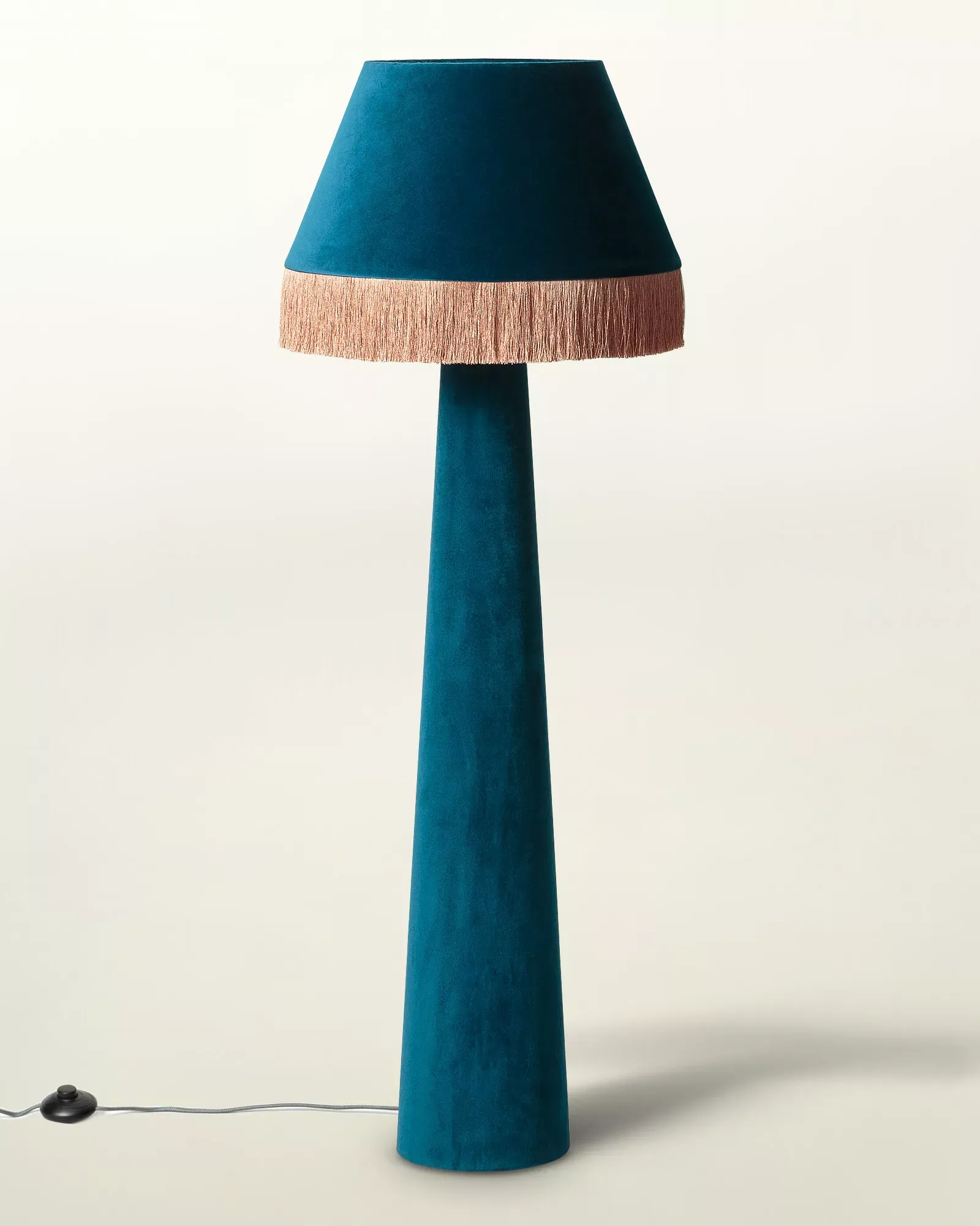 Oliver bonas table deals lamp