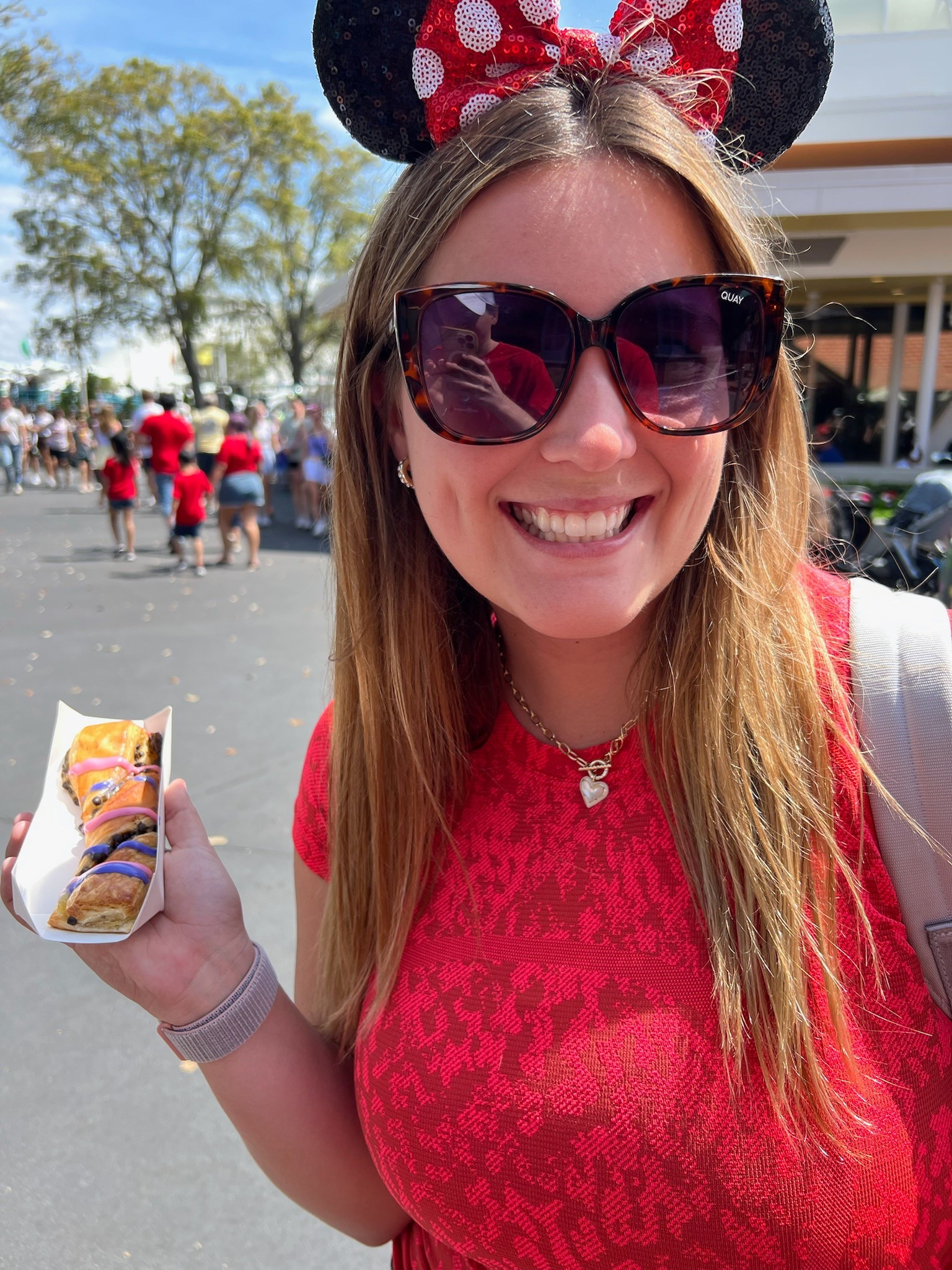 Lulu Lemon Disney outfit meets Cheshire Cat tail😋❤️

#LTKStyleTip #LTKActive #LTKTravel