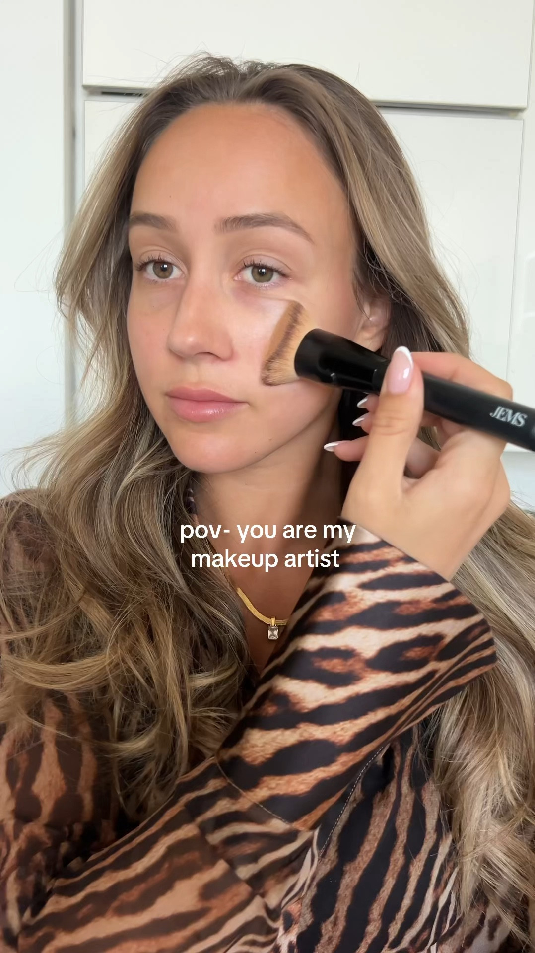 Makeup Tutorial 🖤   products used-  
@Diorbeauty stick foundation mixed with @L’Oréal Paris lumi glotion  
@JEMS foundation brush code AURORA10 
@Anastasia Beverly Hills magic touch concealer  
@Nudestix bondi bae  
@Nudestix naughty n spice  
@ONE SIZE BEAUTY translucent powder  
@Clinique black honey eyeliner  
@makeupbymario master mattes  
@VELOUR LASHES & BEAUTY 
lashes cut in half 

@MAC Cosmetics USA give me sun bronzer 

@L’Oréal Paris brow gel 

@Diorbeauty universal face palette 



























Makeup tutorial, makeup recommendations, makeup ideas, makeup artist, artistry, eyeshadow, eyeliner, foundation, makeup brushes, glowy skin, comedy, classic eye makeup, classic makeup, everyday makeup, makeup trends 2025


#LTKbeauty