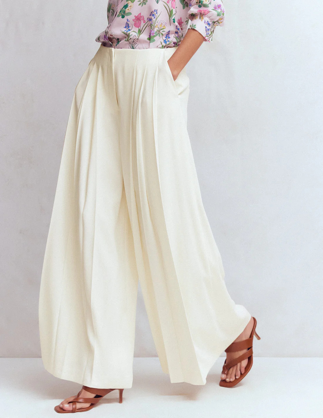 Regent Wide Leg Trousers-Ivory | Boden UK