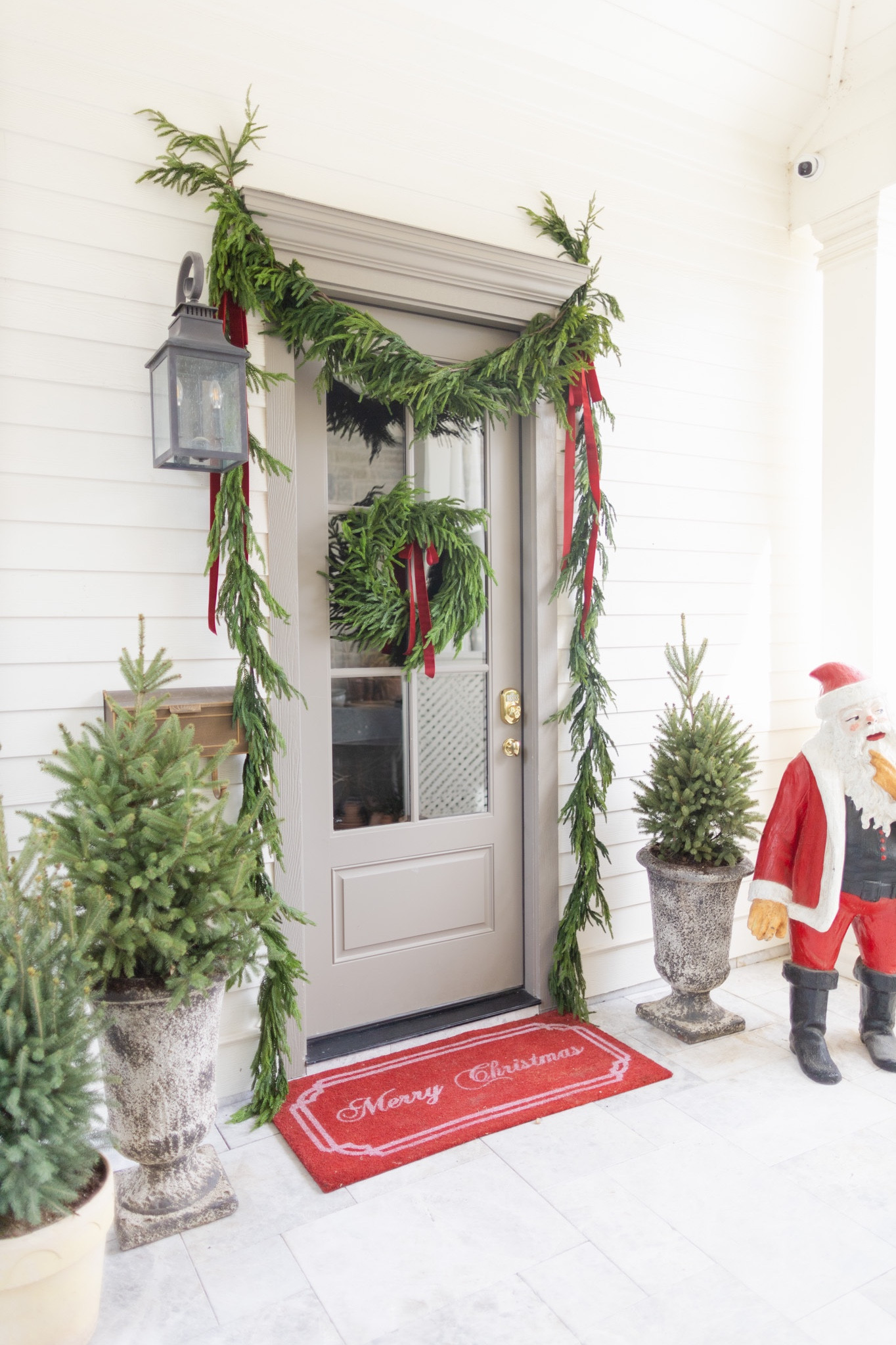 Christmas door 😍🎄

#LTKsalealert #LTKHoliday #LTKSeasonal