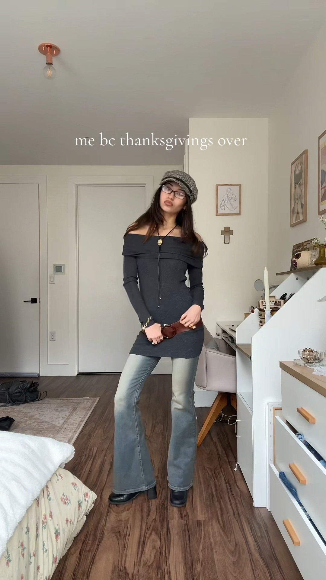 #paperboyhat #overtheshouldertop #winterootd #flarejeans

#LTKootd #LTKgrwm #LTKFindsUnder50