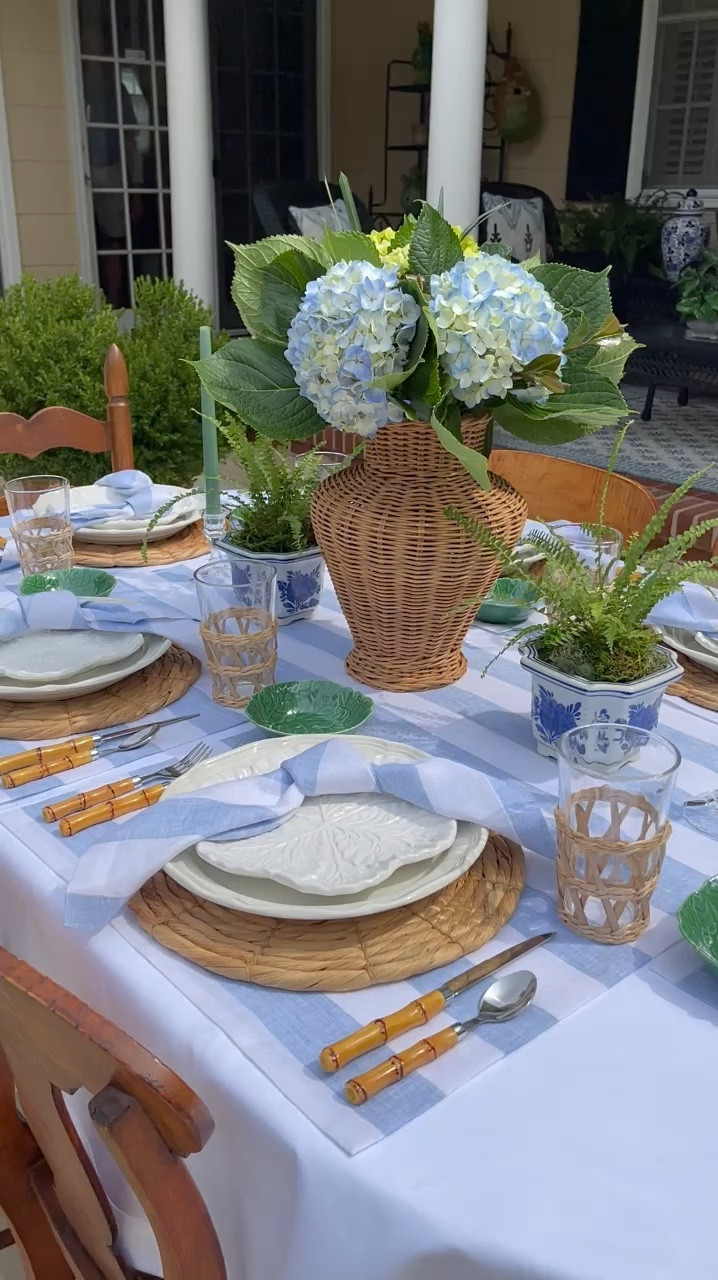 Alfresco Dining 🍽️🌿

#LTKHome #LTKVideo #LTKStyleTip