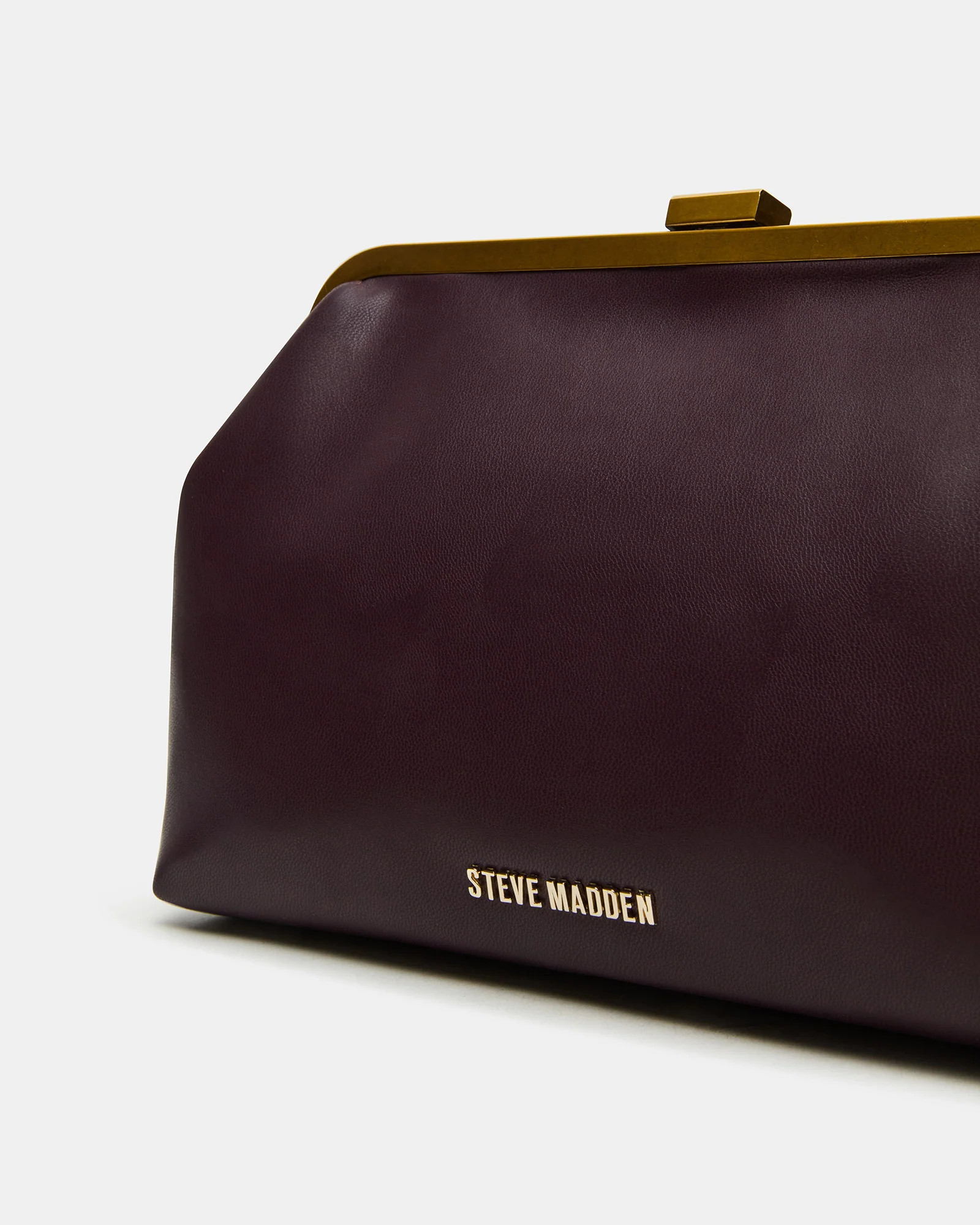 KISSES Bag Wine Chain Strap Crossbody Clutch Handbag | Steve Madden (US)