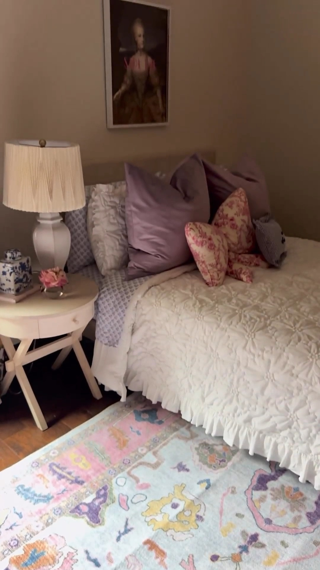 A rug that grows with the space 🌿 The Luella Rug from @famerugs turned this bedroom into a serene retreat — durable enough for everyday life, cozy enough for kids + pets, and machine washable for peace of mind. 💕
#ad #famerugs #famepartner