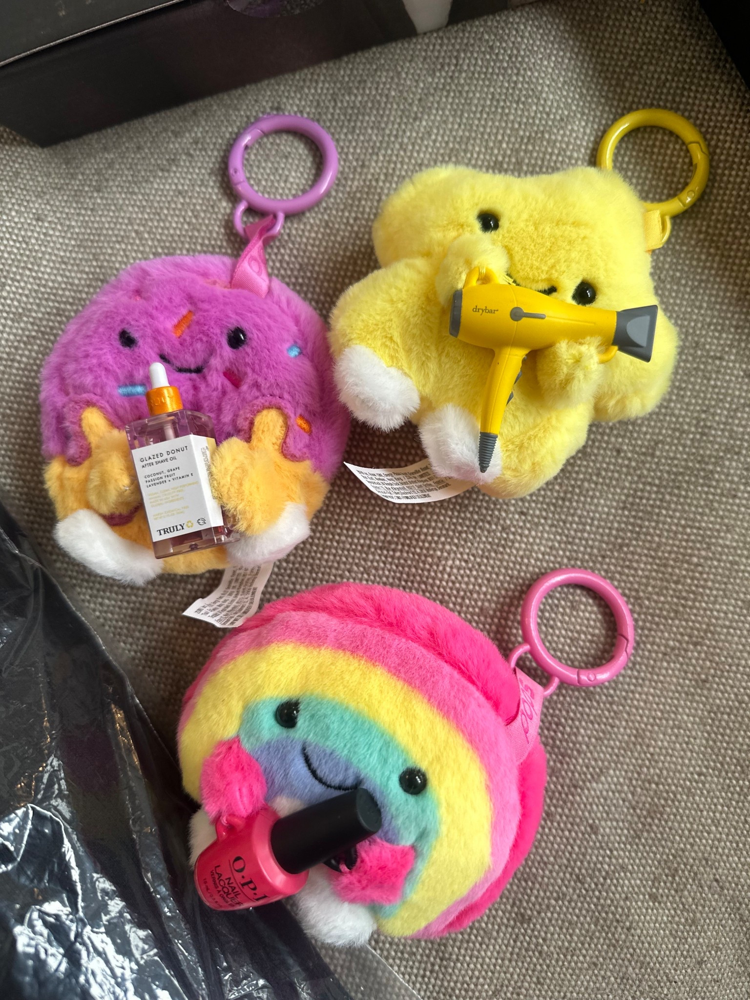 Why are these the cutest things I’ve ever seen?? Blind box keychains for the beauty lover

#LTKmomlife #LTKBeauty