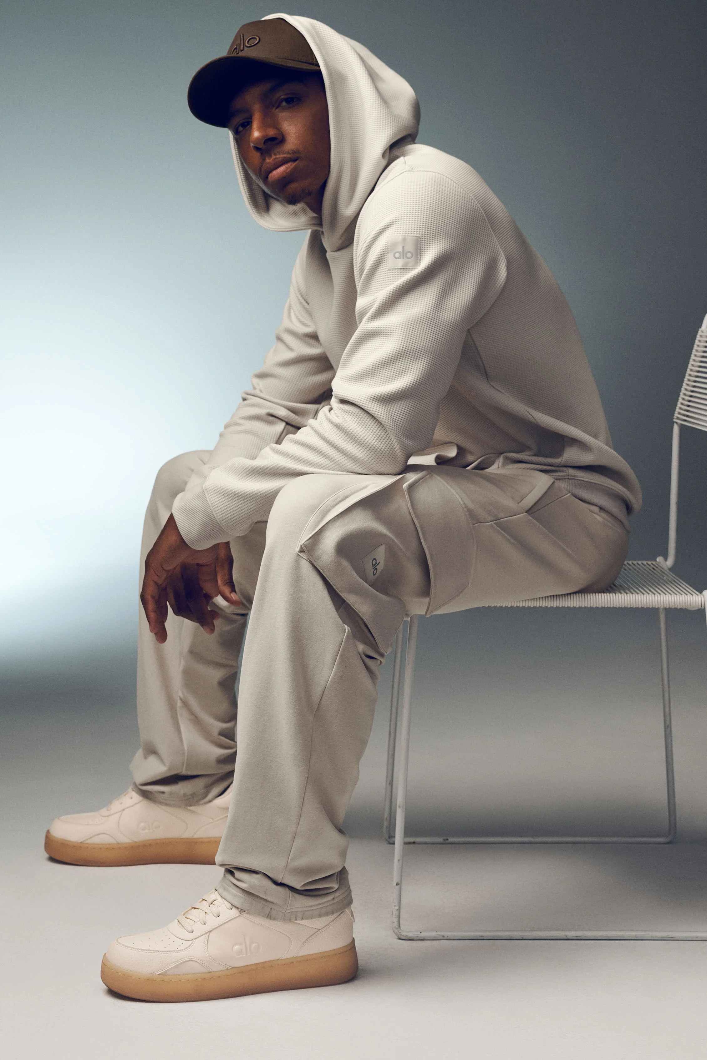 ALO Recovery Mode Sneaker in Clay Beige, Size: 13.5M/15W | Alo Yoga (US)