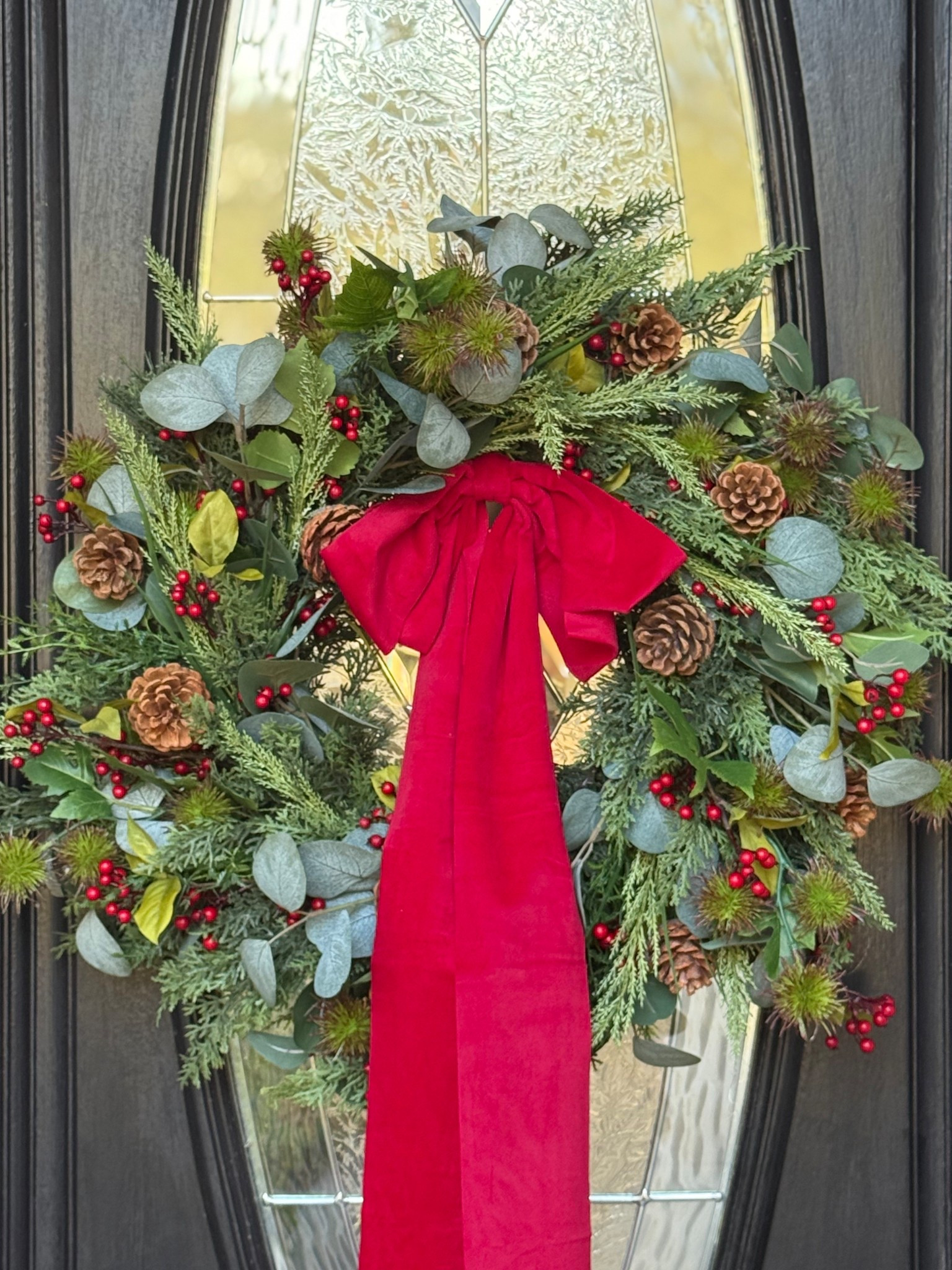 DIY Christmas wreath with the prettiest red bow

#LTKHoliday #LTKHome #LTKStyleTip