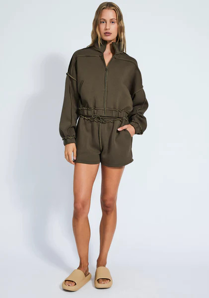 Steele Short | Devon Windsor