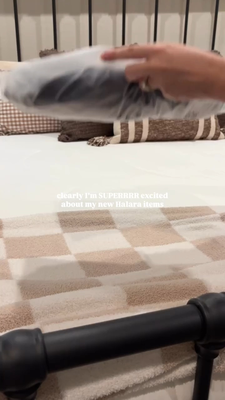 Can you count how many times I say super? 🙈😂👏🏼✨ obviously I’m loving these new pieces!! 

@halara_official @halara_ambassadors #halara #momfit #momstyle #momlife #haul