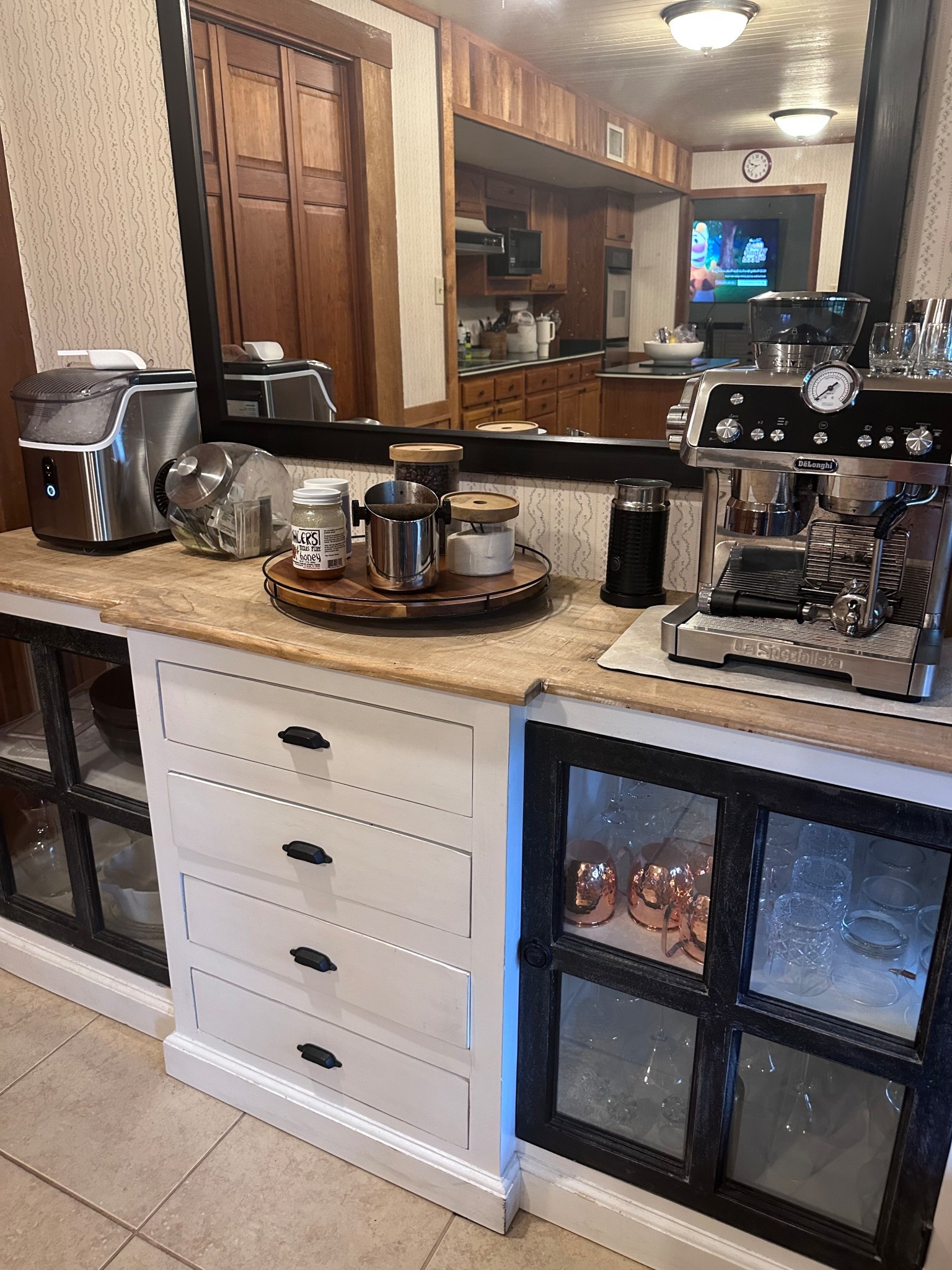 Love our little coffee/drink corner. 🤍☕️

#LTKFindsUnder100 #LTKHome