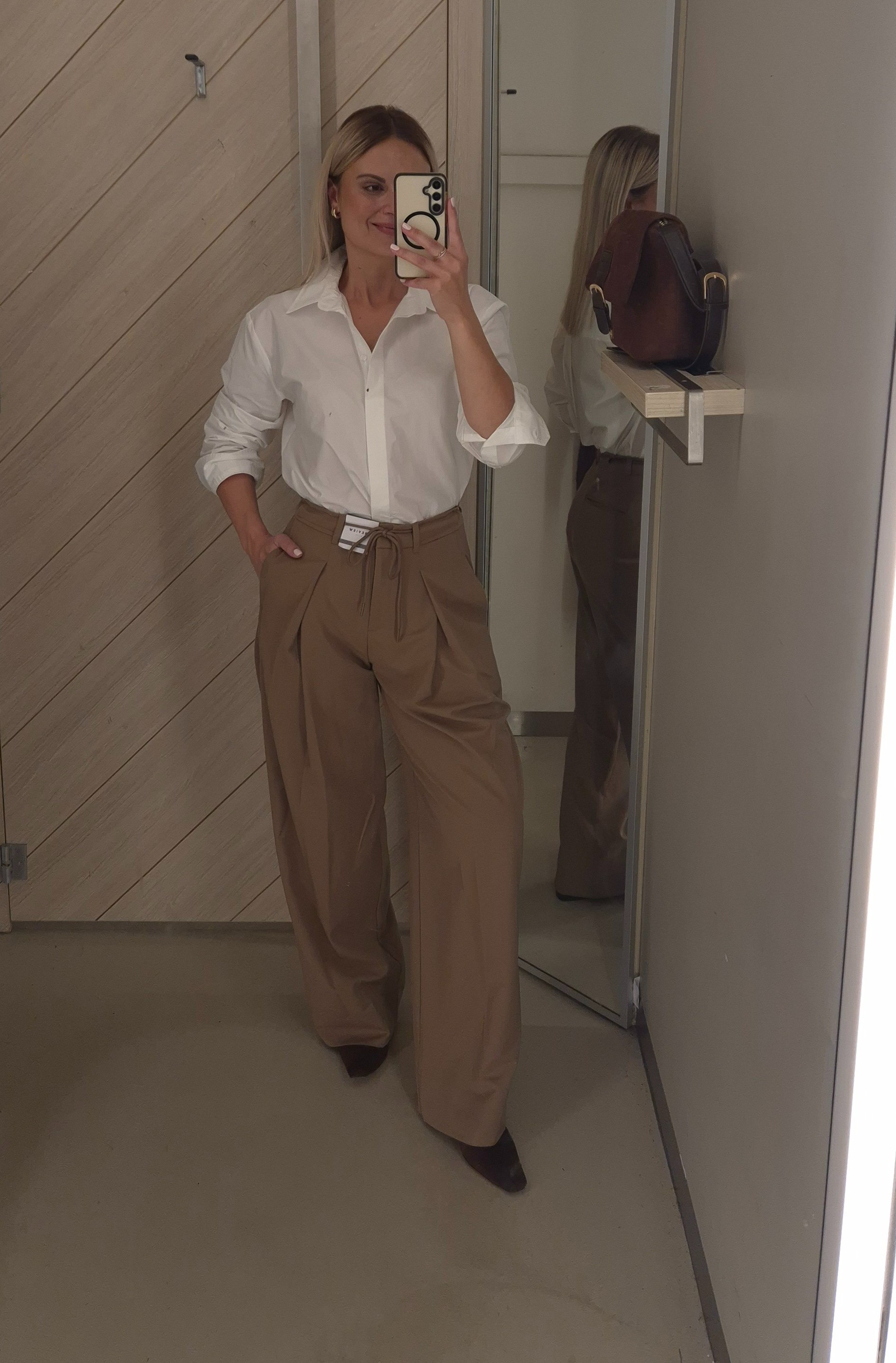 This combo is super chic and stylish 🤍🤎

#LTKaustralia #LTKworkwear #LTKautumn