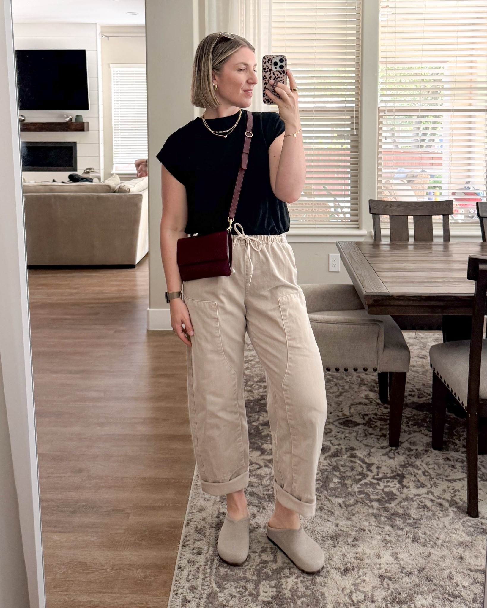 Pull on GAP pants on sale with great detail!!!

#LTKSeasonal #LTKootd #LTKSpringSale