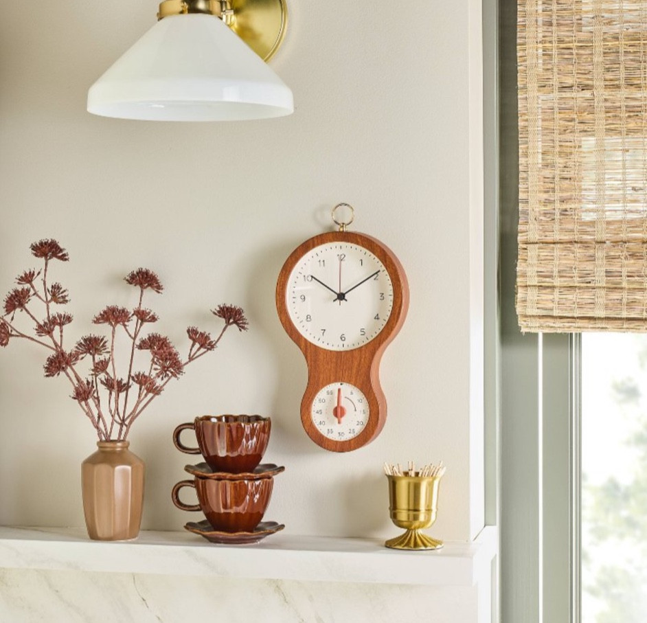 This clock and vase combo is so cozy and timeless 

#LTKSeasonal #LTKHome