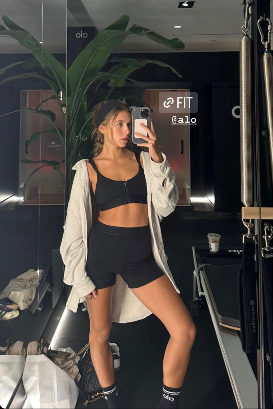Alo sets 🖤

#LTKfitness