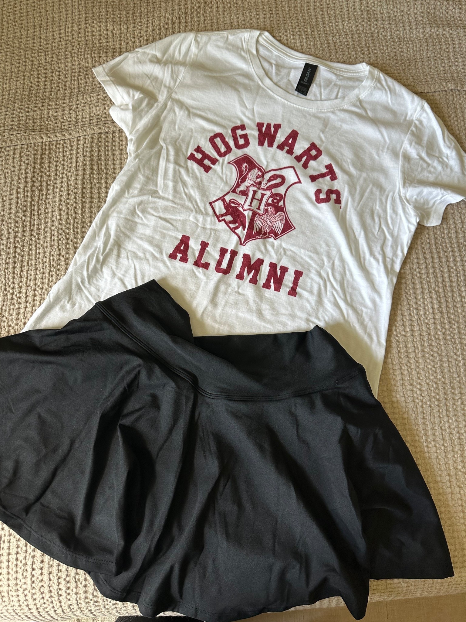 Heading to Harry Potter world this summer? Grab this cute Hogwarts Alumni shirt! 