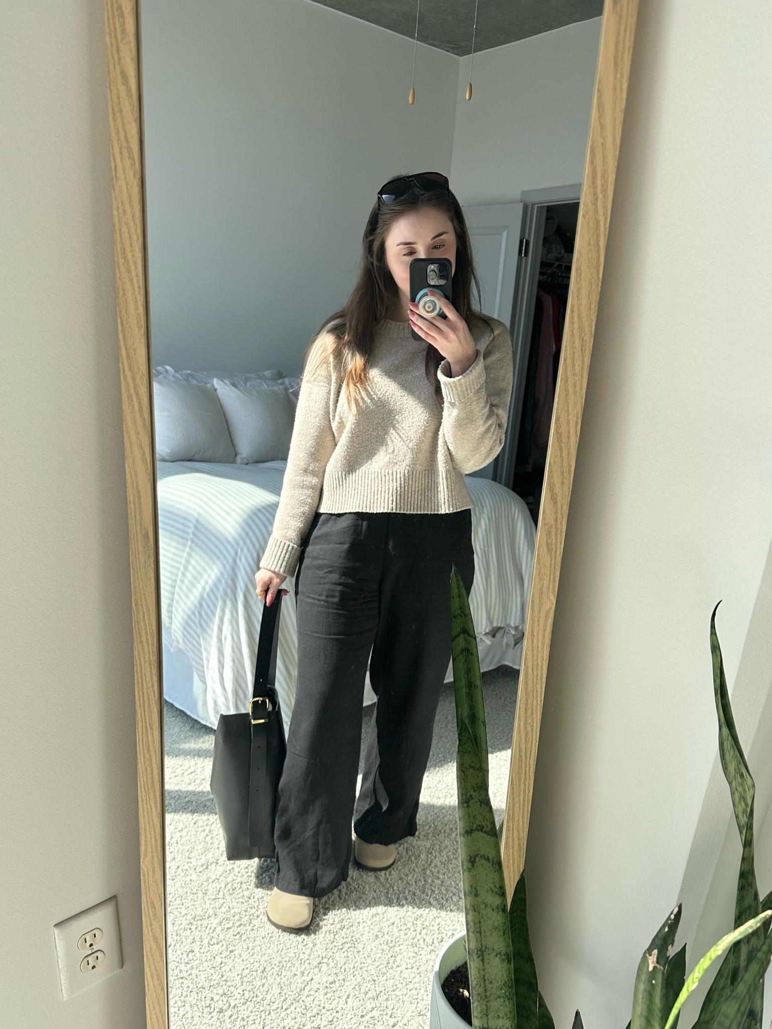 Cropped sweater with linen pants. I paired it with my clogs for a day of errands. 

#LTKstyletip