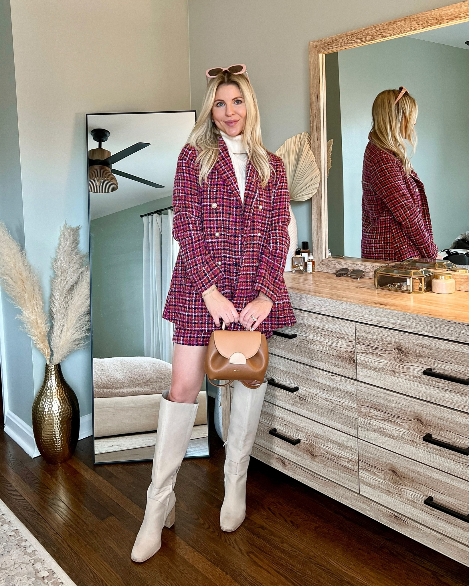 day 5/5: sweater styling 🧸

#sweaterweather #gossipgirlstyle #gossipgirl #tweed #celine 