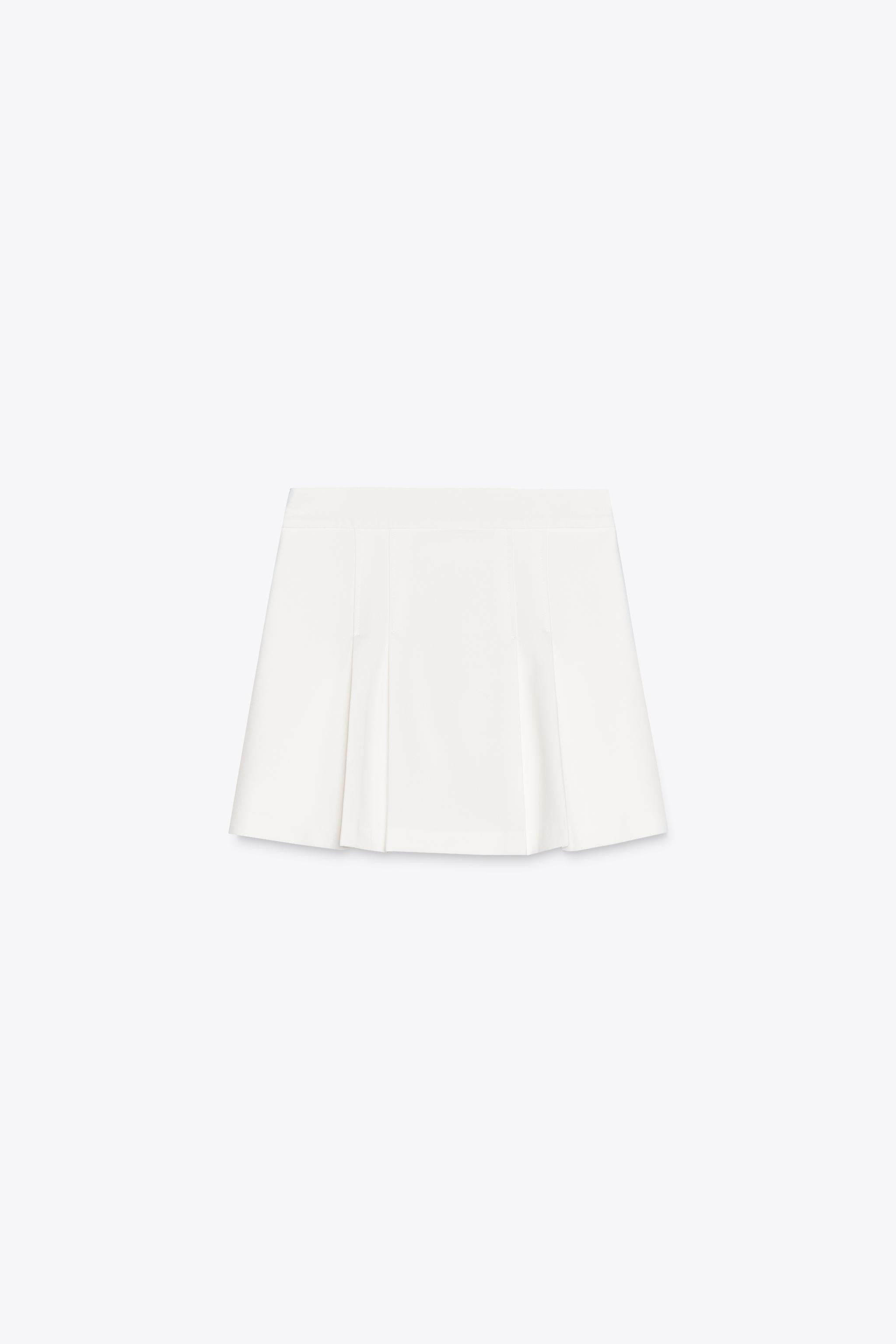 High-waisted skort with pleats. Side hidden in-seam zip closure. | Zara US