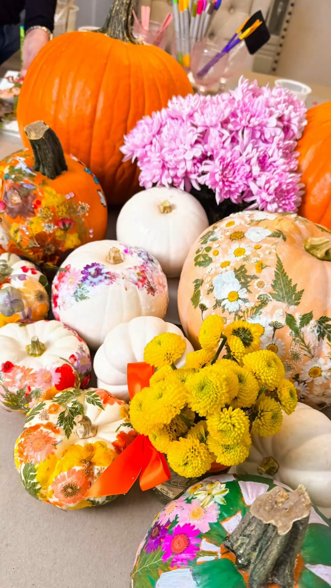 Pressed flowers pumpkin party! 🌸🎃 This is so fun to do with your friends or kids! 

#LTKSeasonal #LTKHalloween #LTKParties