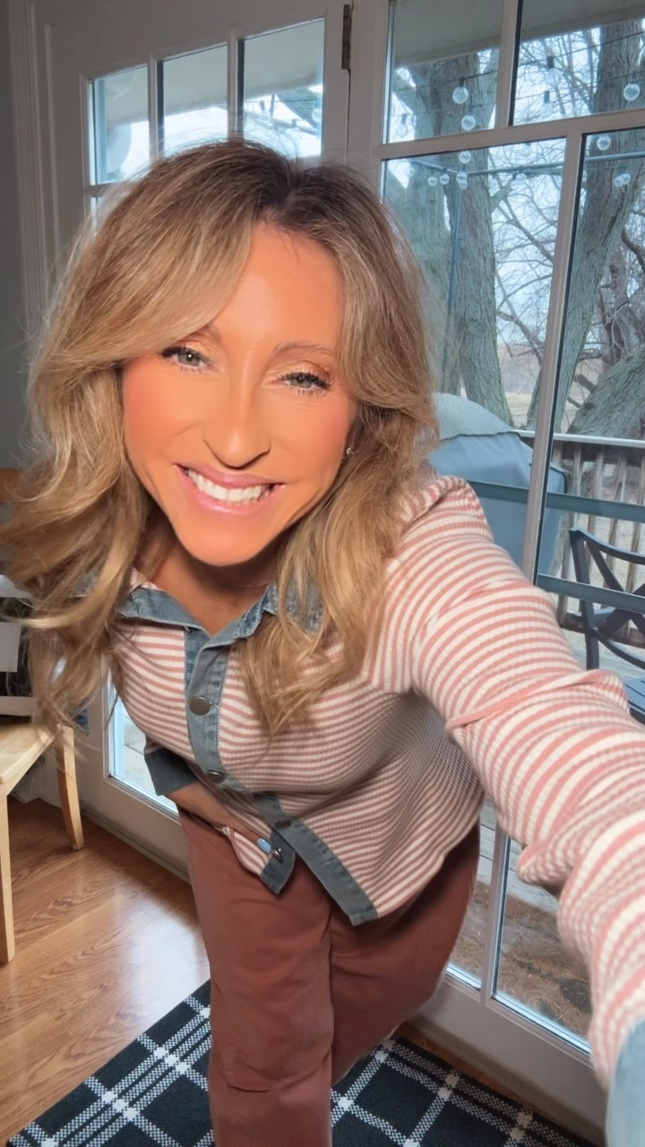 A denim top with a twist.. such a cute combination… it’s rainy, windy, and cold here… I’m over all this weather and ready for warmer days… the fun pop of color is the perfect pick me up… happy weekend! 

Use code LINDSAYJ10 for Made By Mary jewelry 
Use code ANOTHER_DAY_ANOTHER_OUTFIT  for James Michelle jewelry 

@Anthropologie #freepeople #springstyle

#LTKootd #LTKgrwm