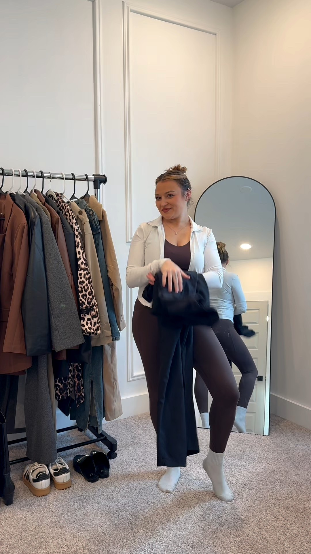 Sunday casual but make it cute! Trade out those leggings for a cozy pair of slacks for running errands & instantly feel elevated🤌🏼

#LTKPetite #LTKmomlife #LTKootd