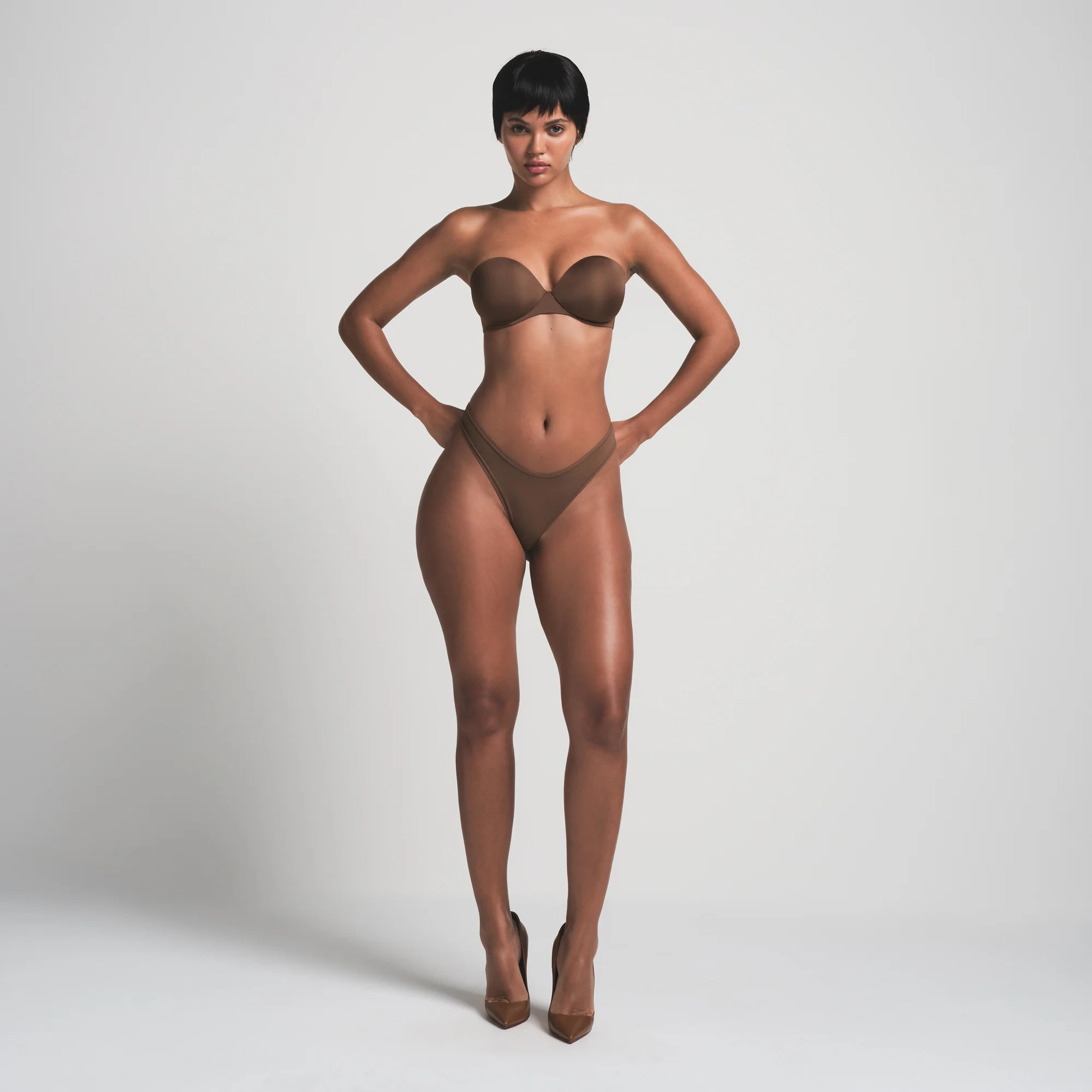 SKIMS Strapless Push-Up Bra | Medium Neutral | 34A | SKIMS Ultimate | SKIMS (US)