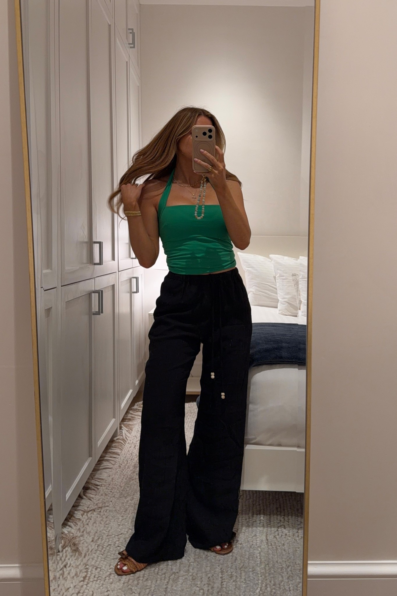 top: xs // pants: xs regular (i’m 5’3 and they’re a little long)
