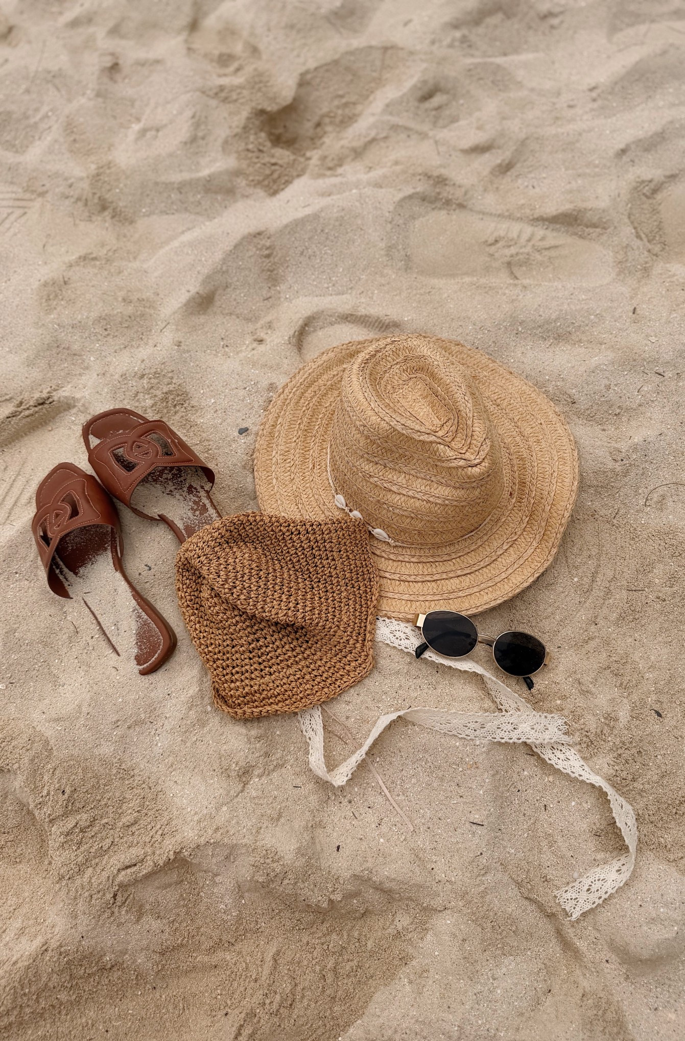 Beach essentials ✨🤎🧺

#LTKTravel #LTKStyleTip #LTKFindsUnder50