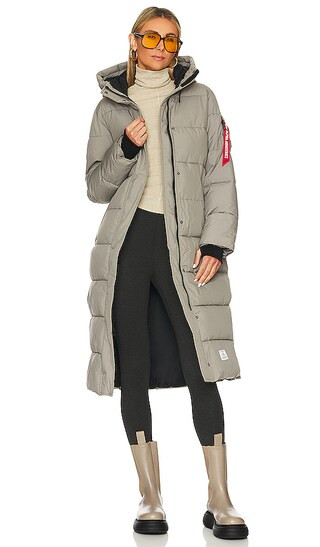 Sierra Gen II Parka in Vintage Grey | Revolve Clothing (Global)