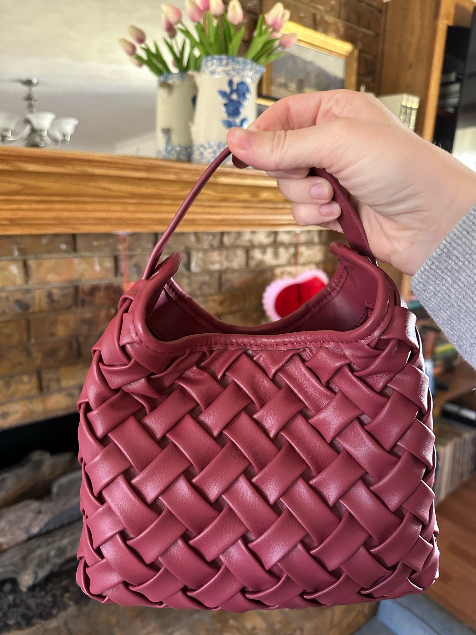 My cutie little Target find! Had so many compliments on this bag over the weekend. Another perfect spring find! 

Note: it is listed as red at Target but is definitely more of a berry/pink color #targetstyle #accessories 

#LTKFindsUnder50 #LTKSpring #LTKStyleTip