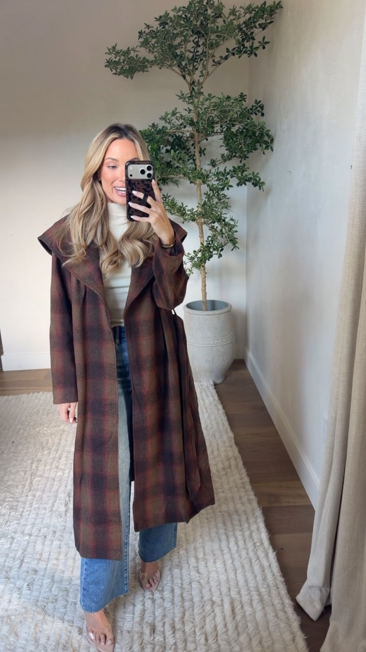 Cutest outfit from the new @VICI Thanksgiving edit! #fallootd #thanksgivingedit